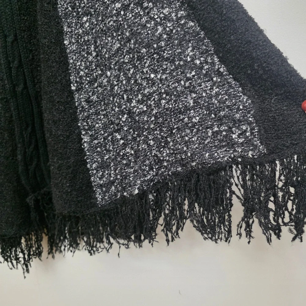 GIZEL Black Textured Knit Fringe Poncho Cape Cardigan Coat Warm‎
